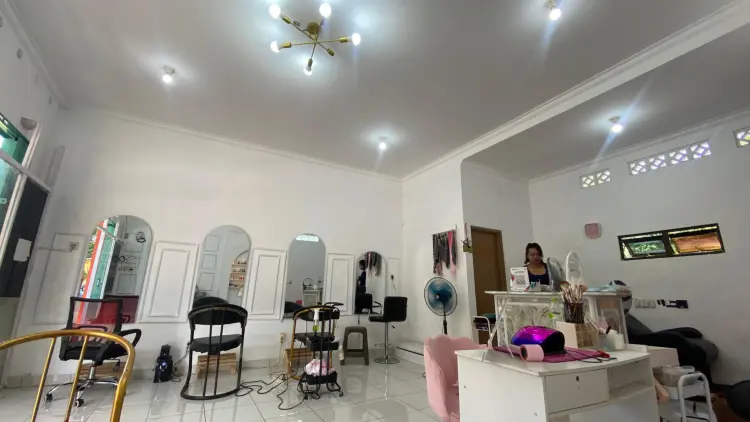 Salon Kessy 1