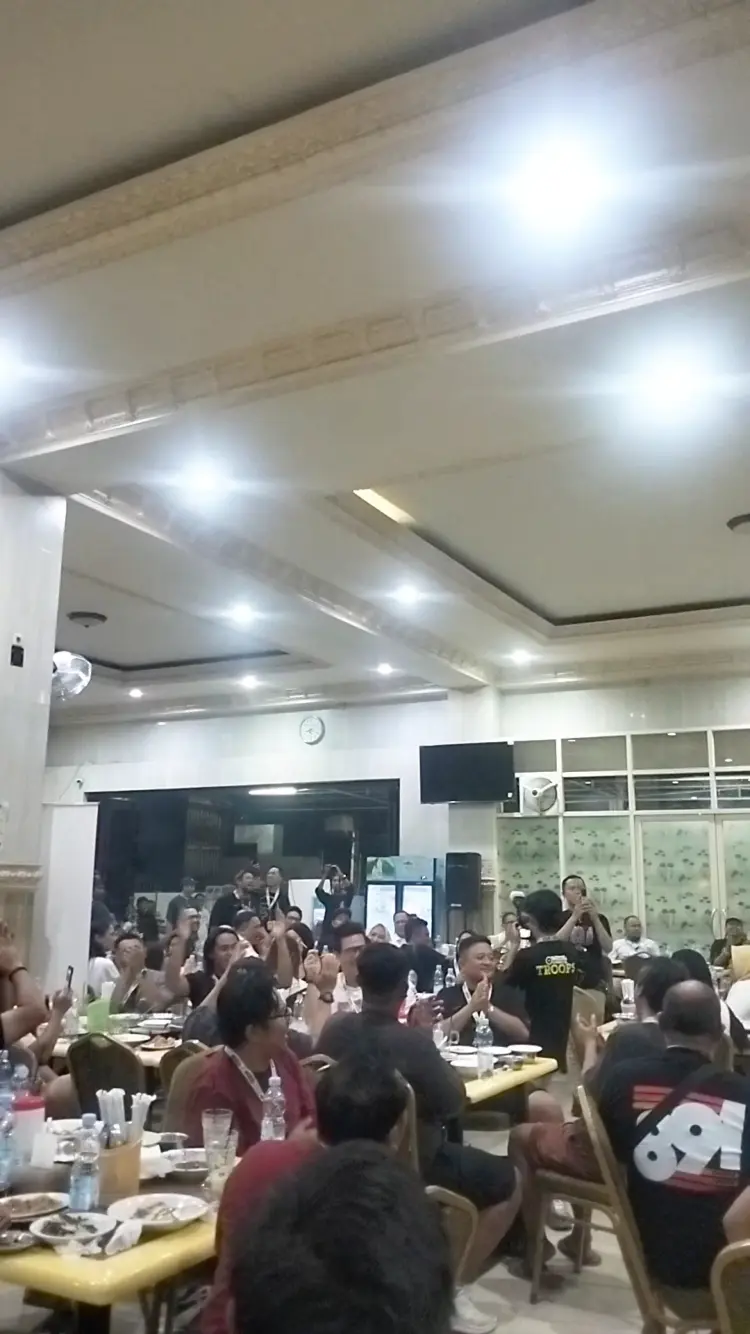 Tumbak Kayubangkoa Seafood Restaurant 10