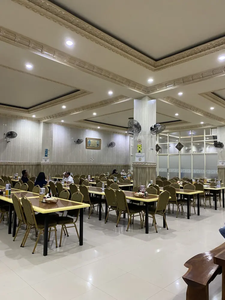 Tumbak Kayubangkoa Seafood Restaurant 4