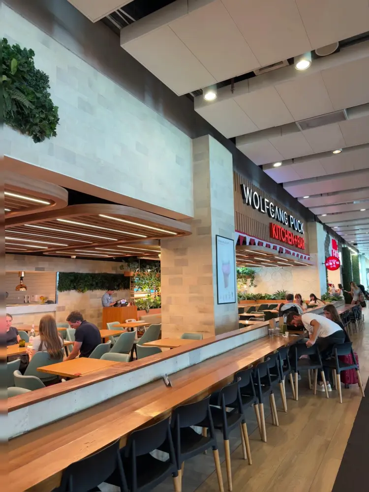 Wolfgang Puck Kitchen + Bar 4