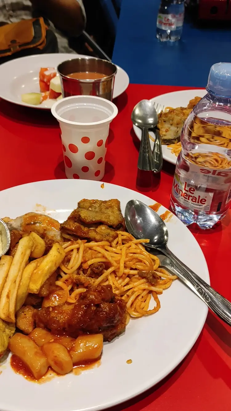 Google 4.6分，我却想给差评？望加锡这家AYCE别太离谱！