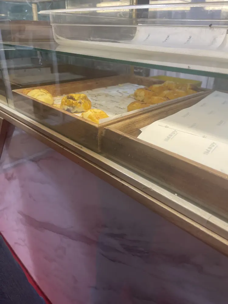 Yummi Company Bakery - Roti, Bolen, Donut Ronggo Pekanbaru 3