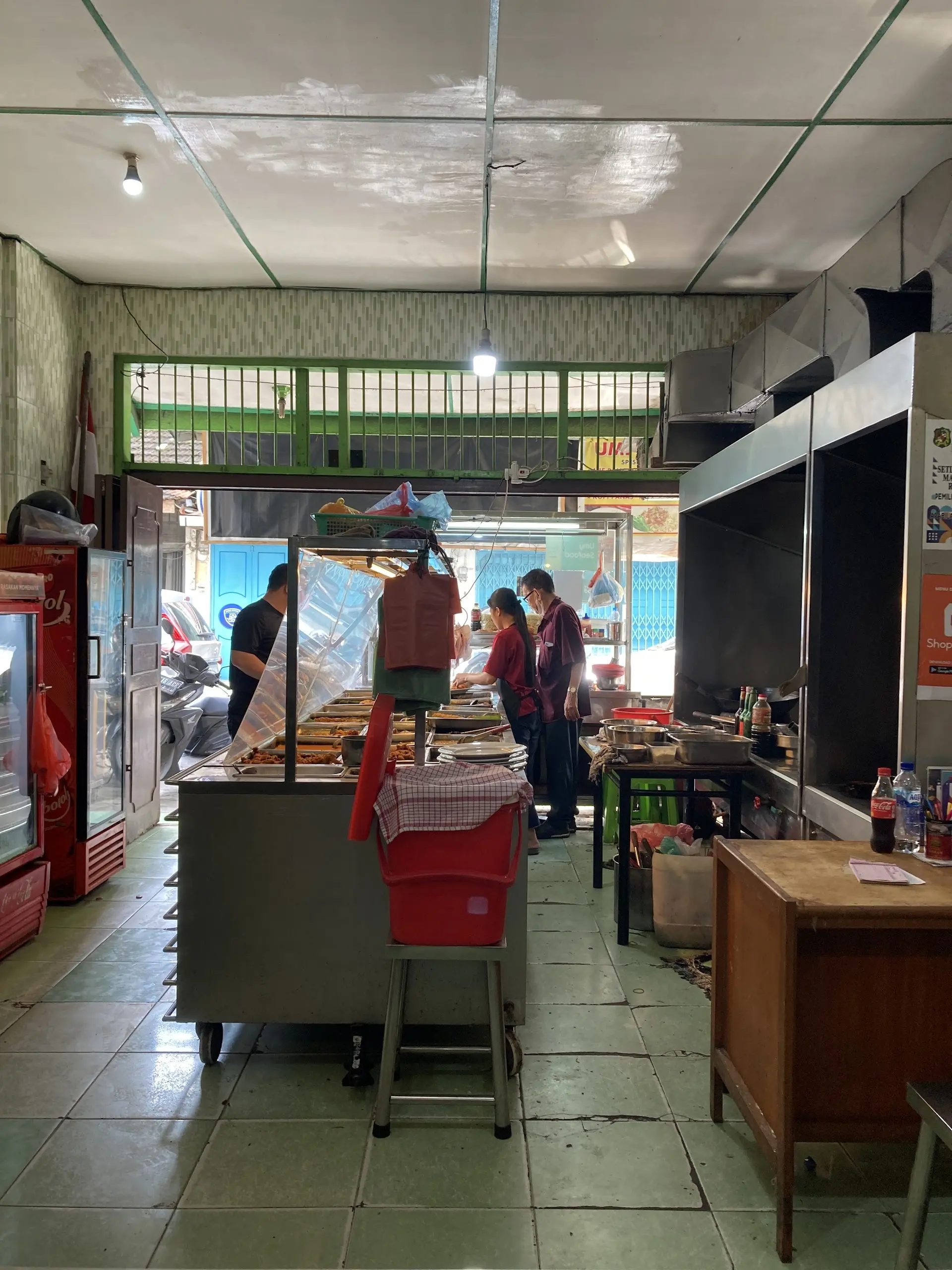 Get stuffed for 30k in Medan, but beware this old shop's catch 4