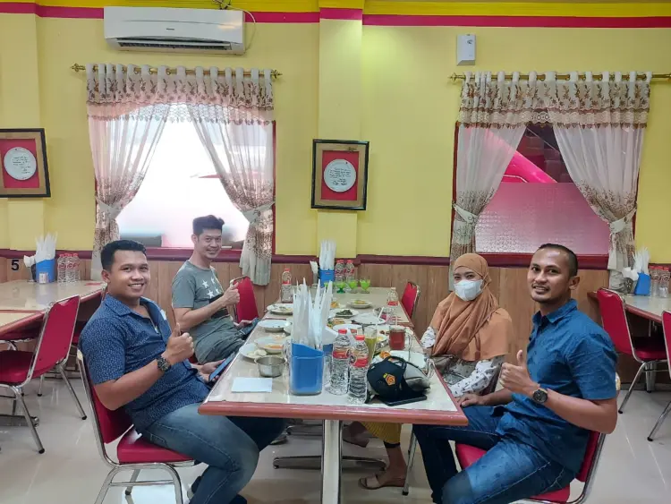 Restoran Sederhana Masakan Padang 8