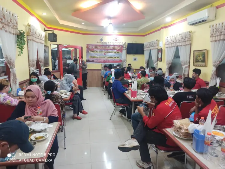 Restoran Sederhana Masakan Padang 9