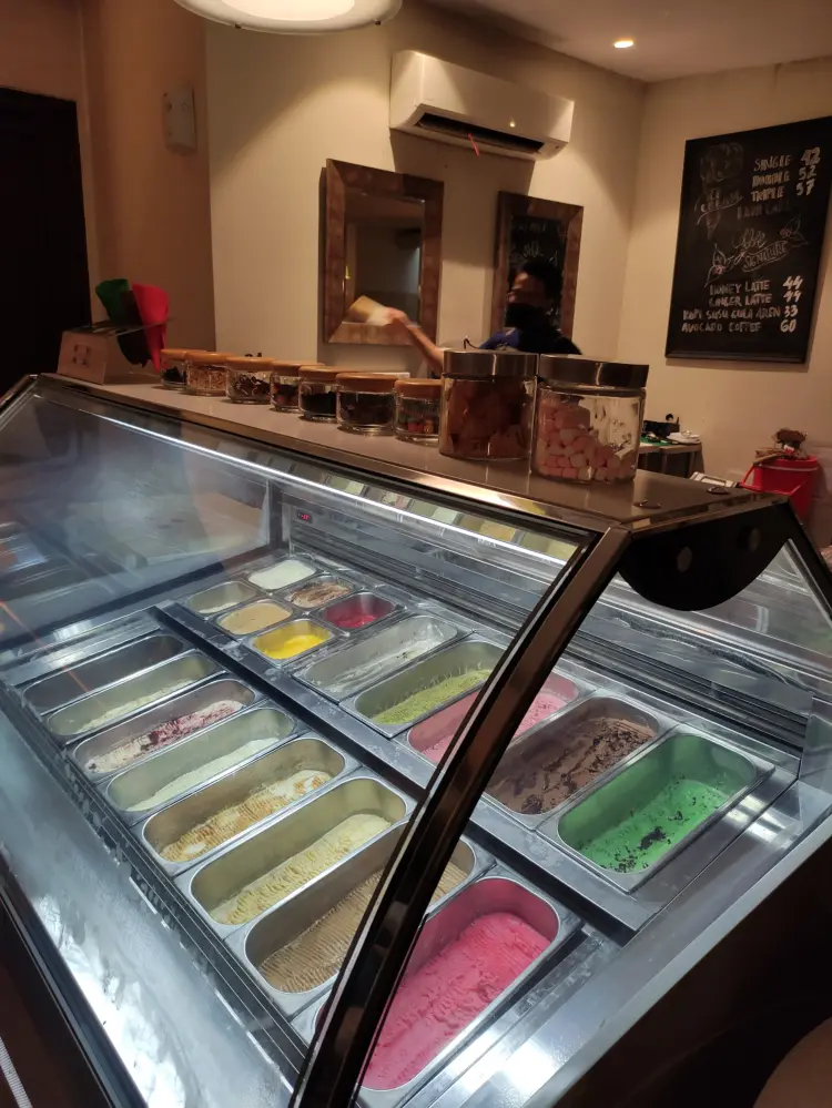 BONCAFE KUPANG INDAH 9