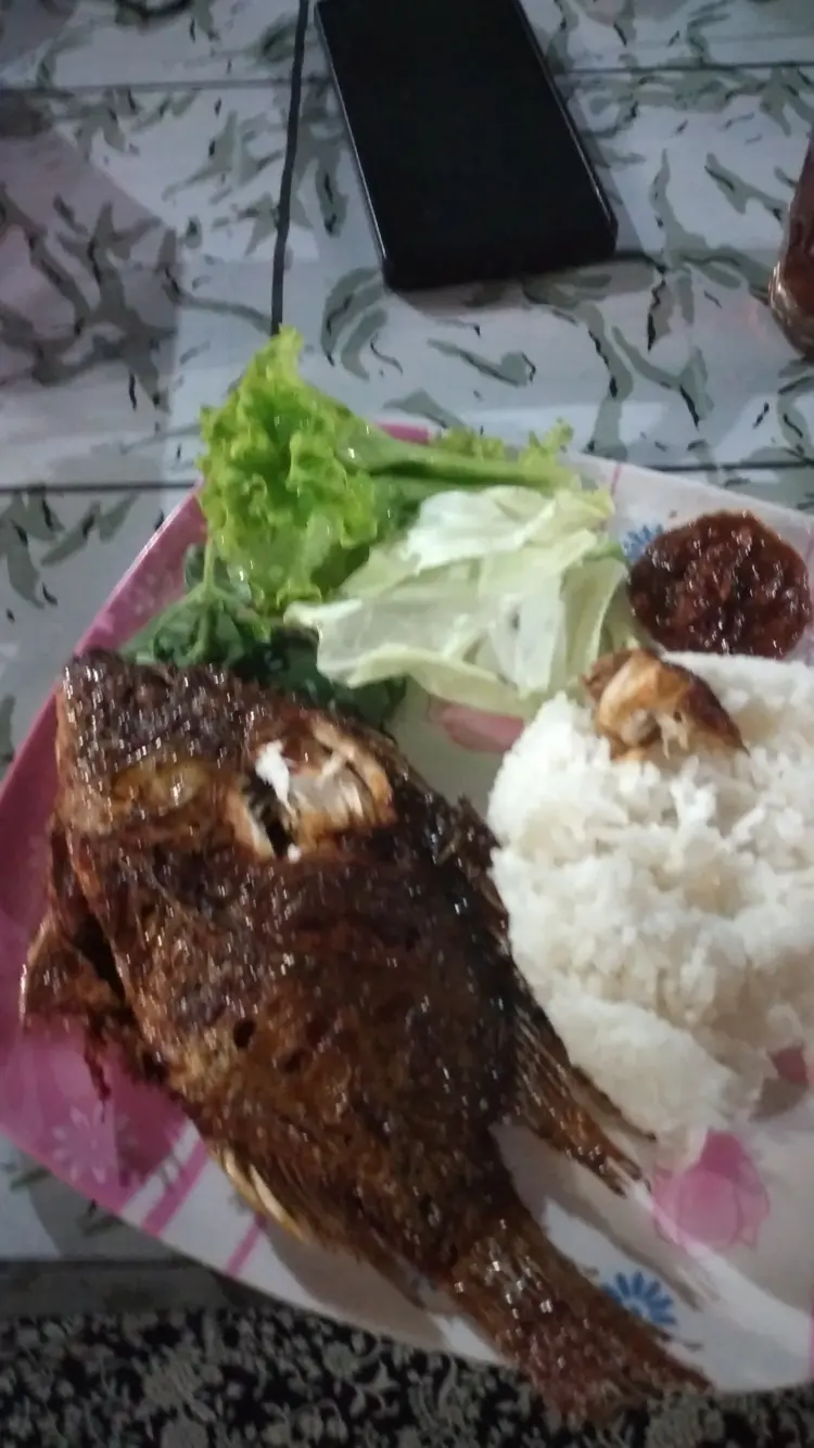 Warung apung ikan bakar nur fitri 2