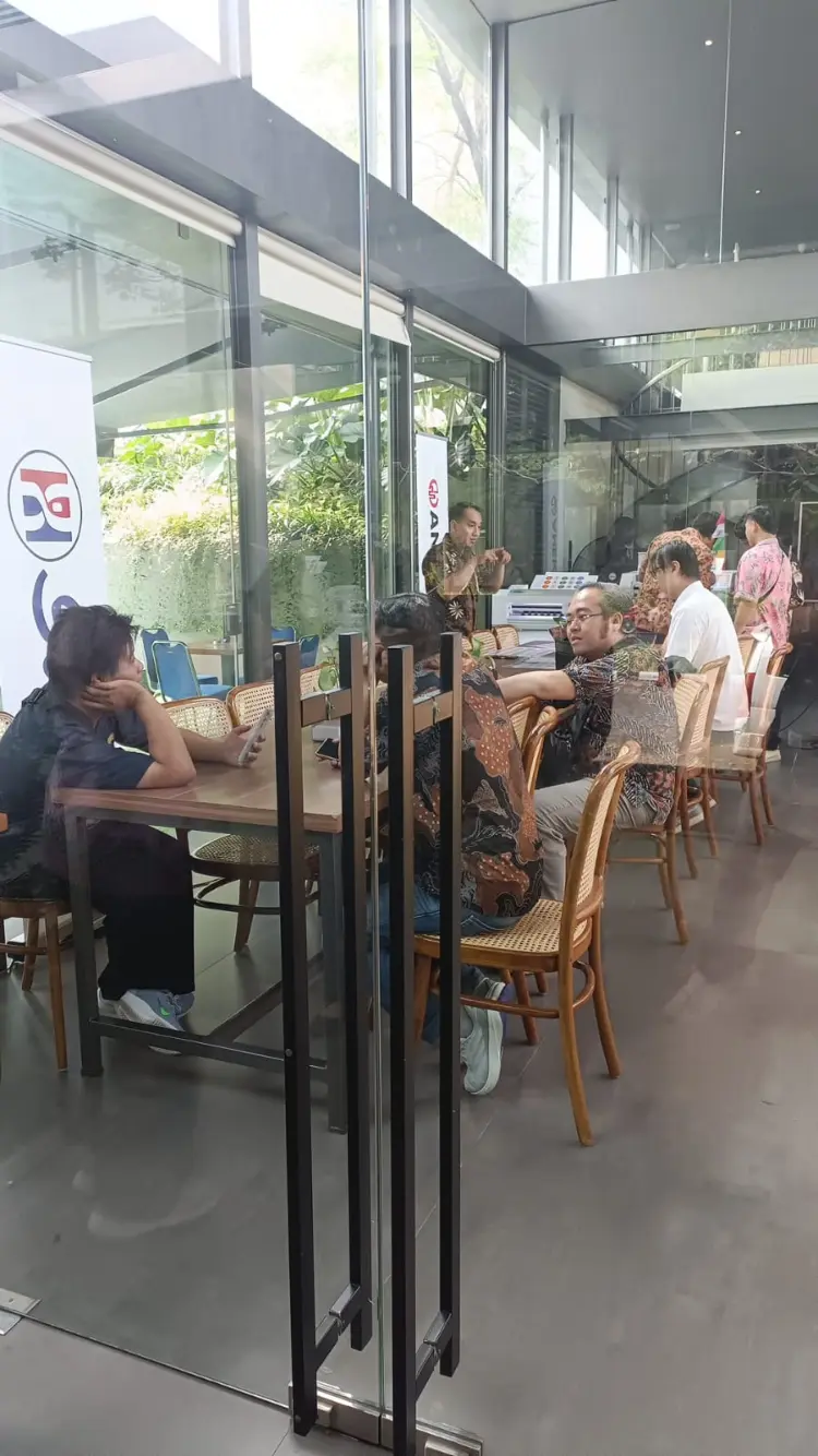 Garden by the Joglo 3