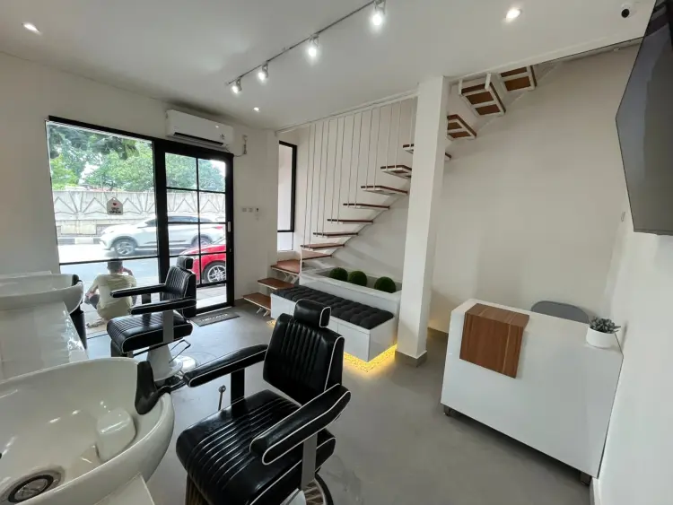 KOMPLEK Barbershop Lenteng Agung 1