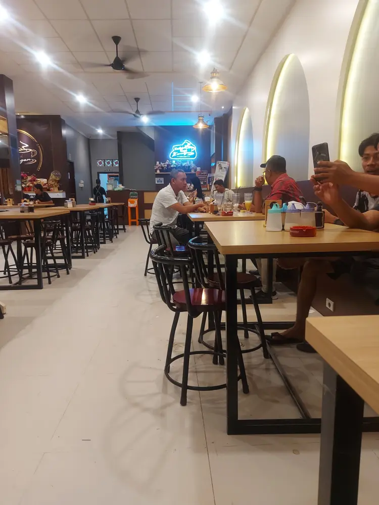 Kopi Kenangan - Ruko Sultan Hasanuddin Dumai 10