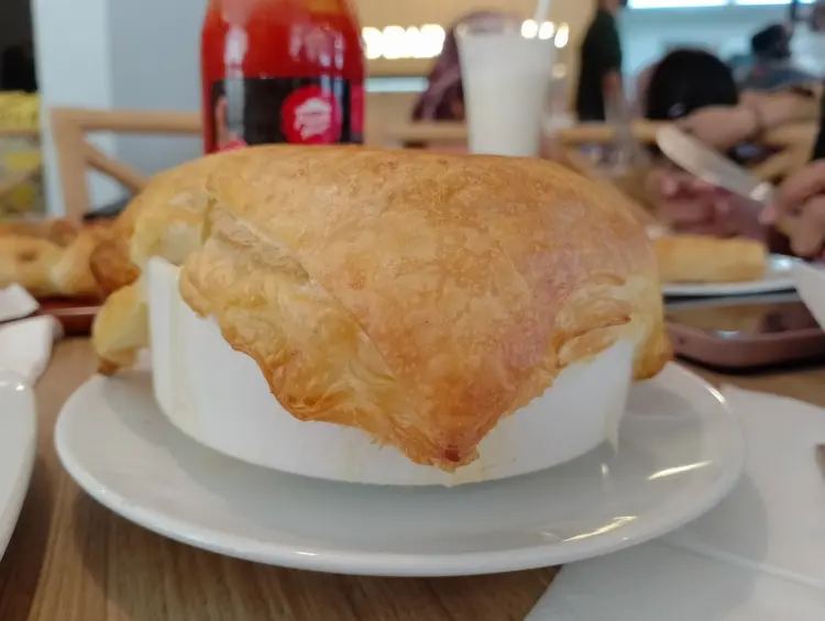 Pizza Hut Restoran 6