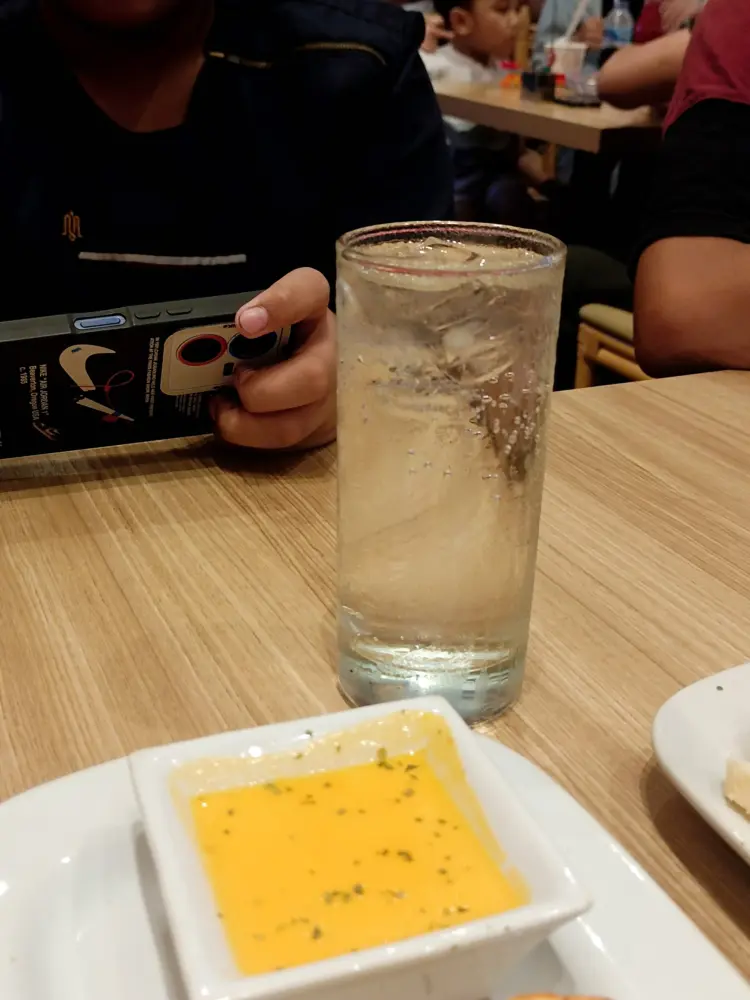 Pizza Hut Restoran 3