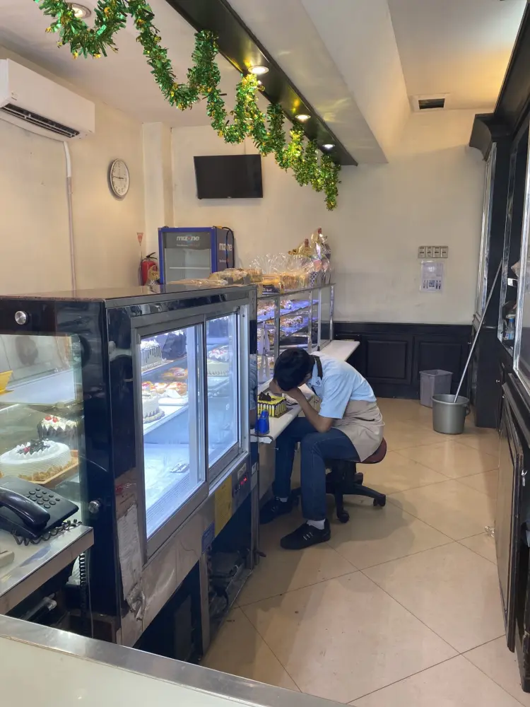 Holland Bakery Rancaekek Cipacing 10