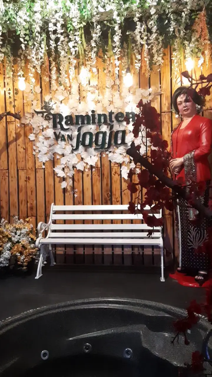 The House of Raminten 6