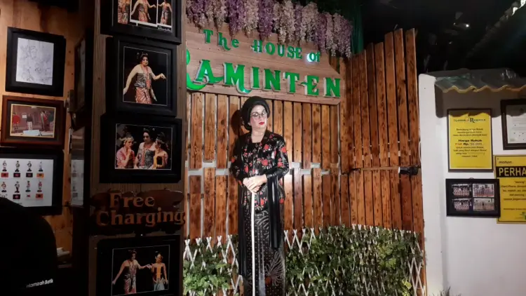 The House of Raminten 9