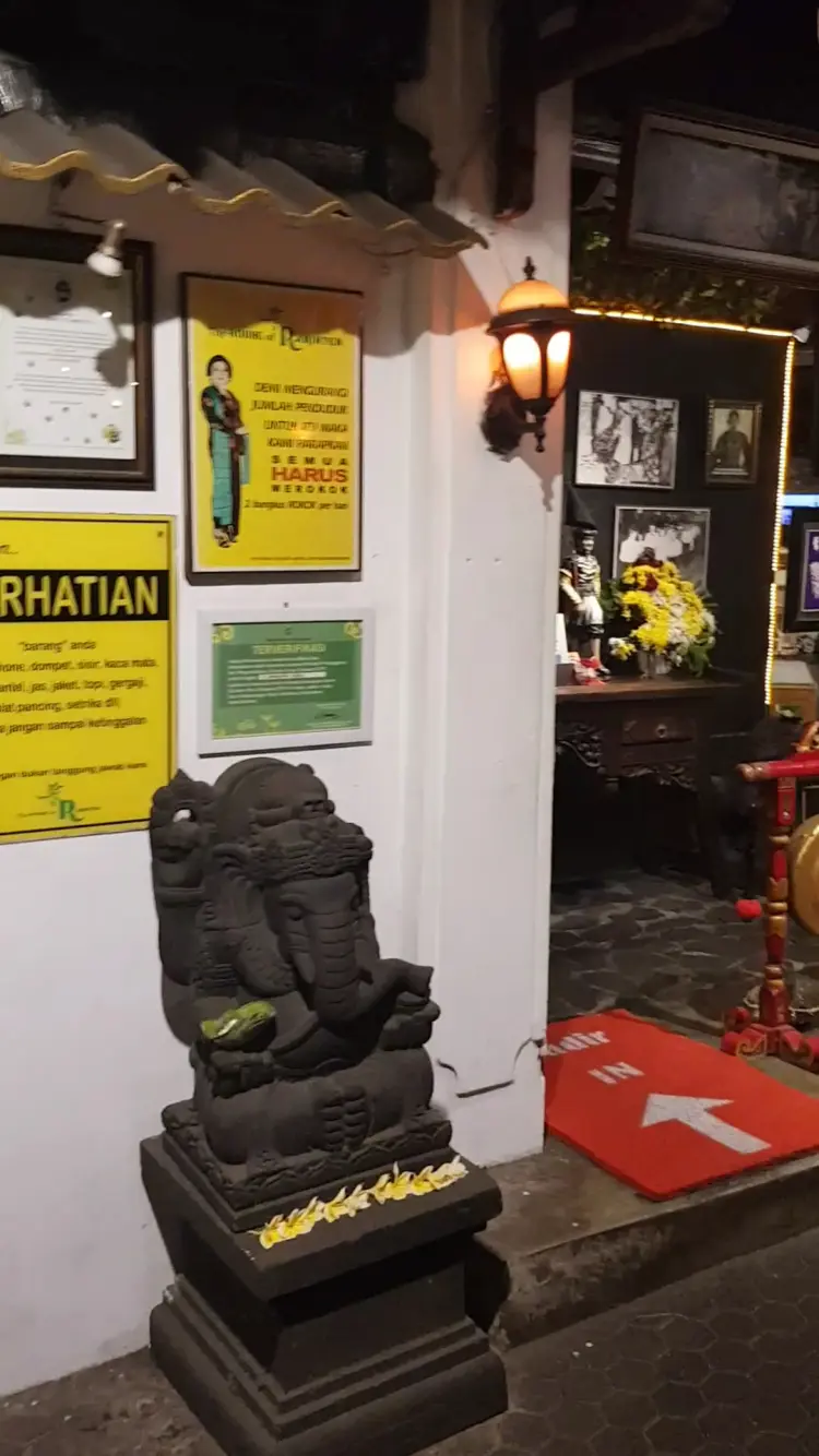 The House of Raminten 7