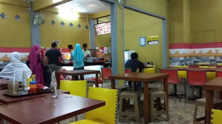 C'Bezt Fried Chicken Jombang, Lumajang 9