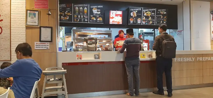 KFC Suzuya Rantau Prapat 10
