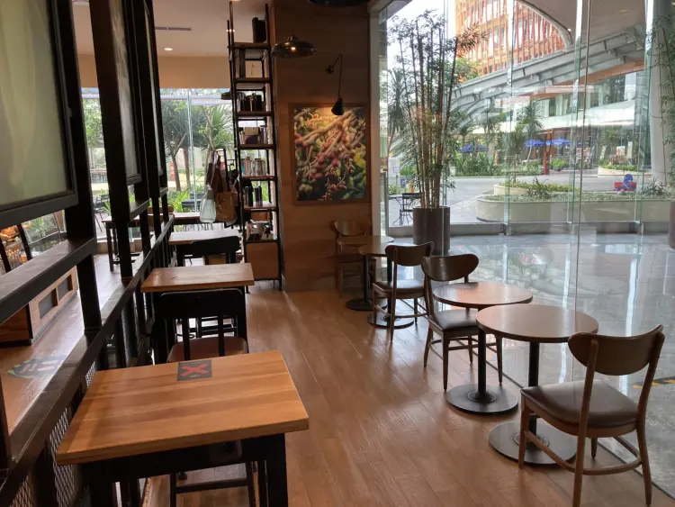 Starbucks Coffee - South Quarter 9