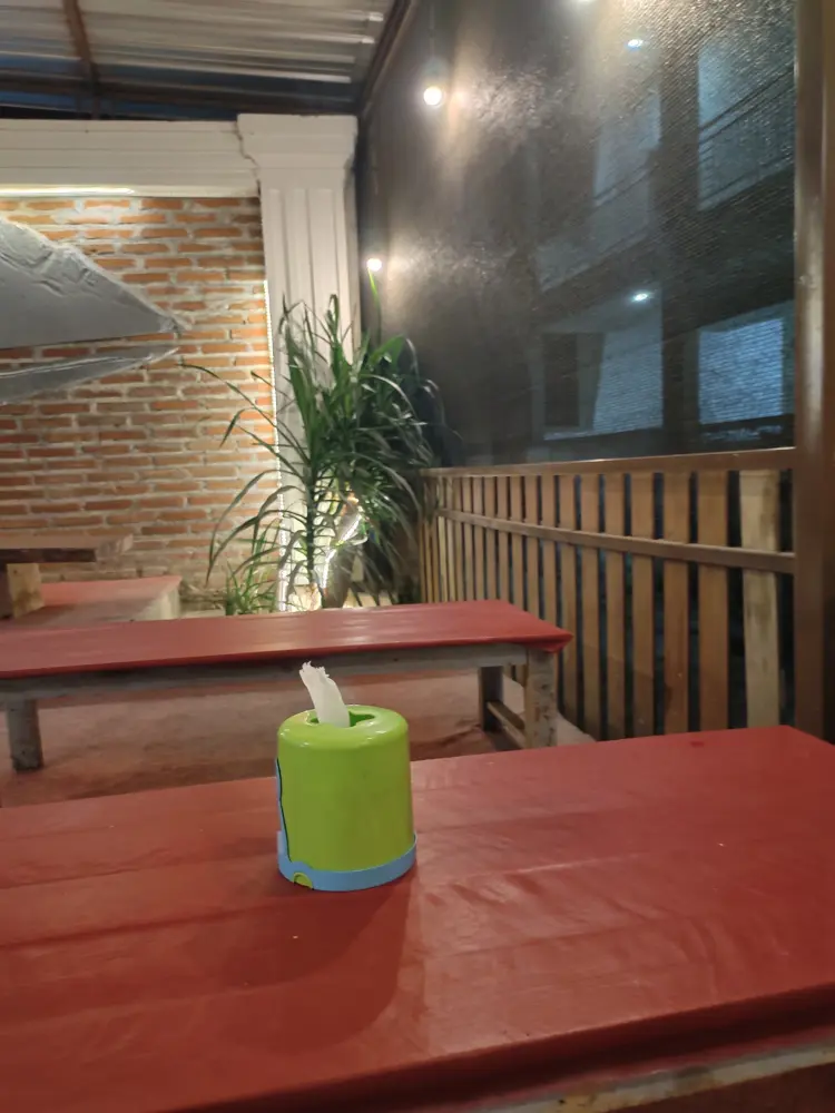 Warung Lawu (Sego Sambel & Seblak Prasmanan) 2