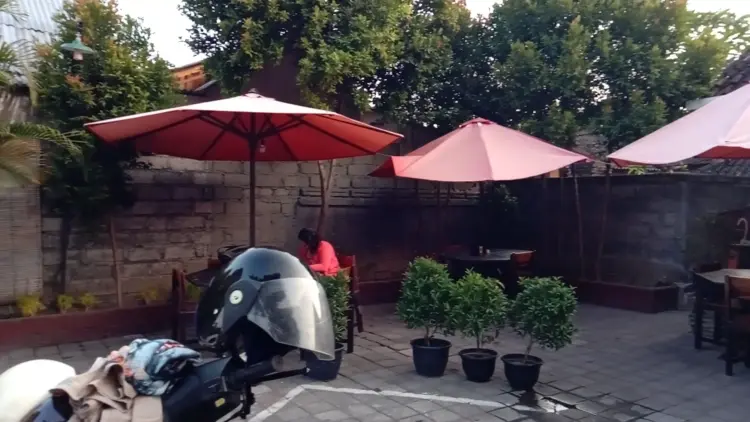 Waroeng Spesial Sambal "SS" Batu Bulan 2