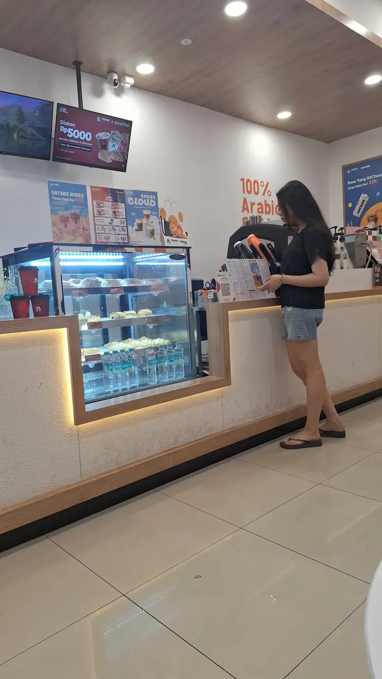 Tomoro Coffee Madison Gading Serpong 7