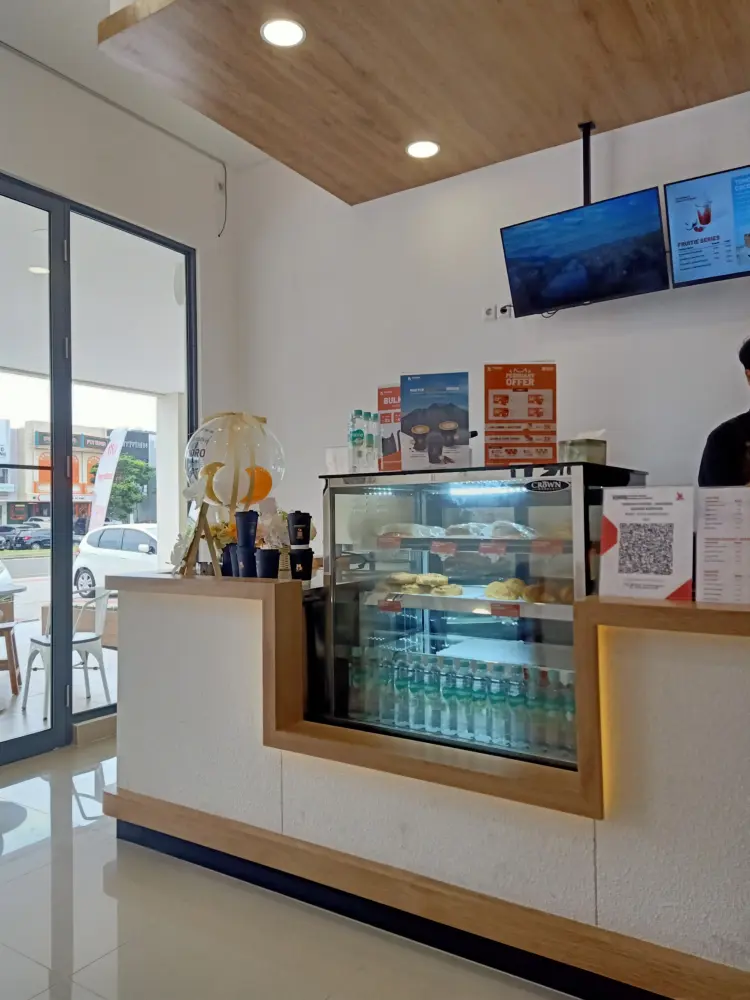 Tomoro Coffee Madison Gading Serpong 3