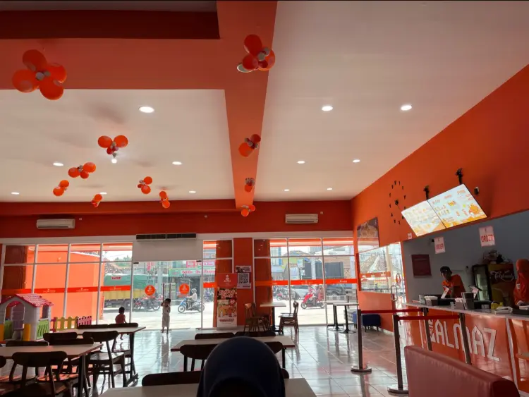 Almaz Fried Chicken - Rajabasa Lampung 10