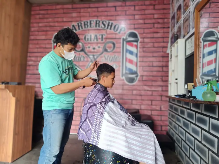GIAT BARBERSHOP Girimarto 1