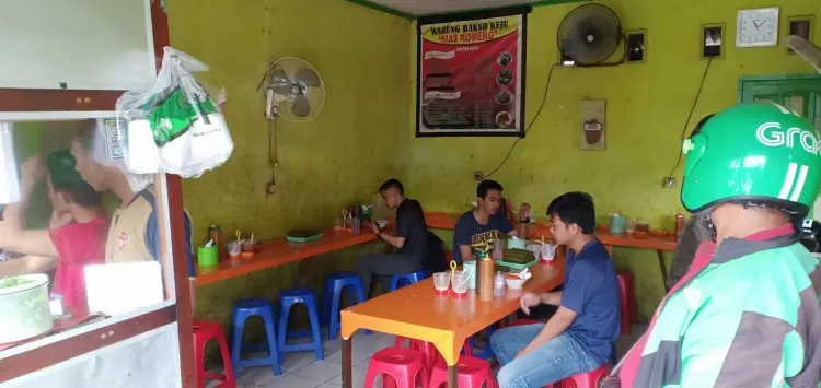Warung Bakso Keju Mas Komeng 4