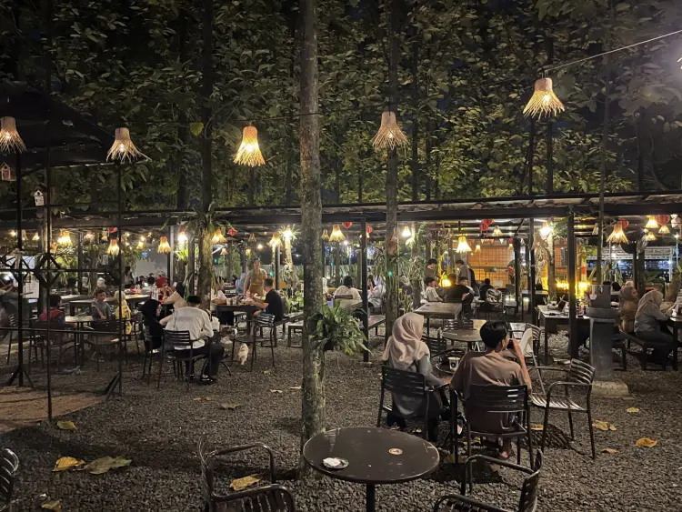 Warkop Rindang Kebun Jati 1