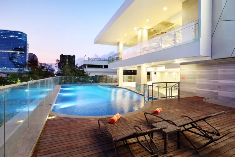 HARRIS Hotel & Conventions Bundaran Satelit Surabaya 1