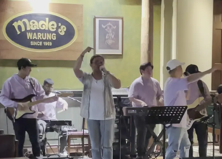 MADE'S WARUNG (Plaza Senayan) 4