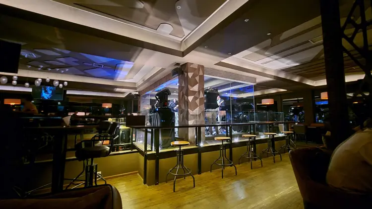 Gravity Sky Lounge 2