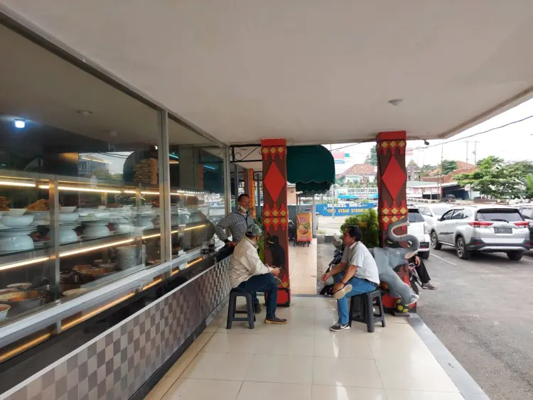 Begadang Resto Convention Hall 6