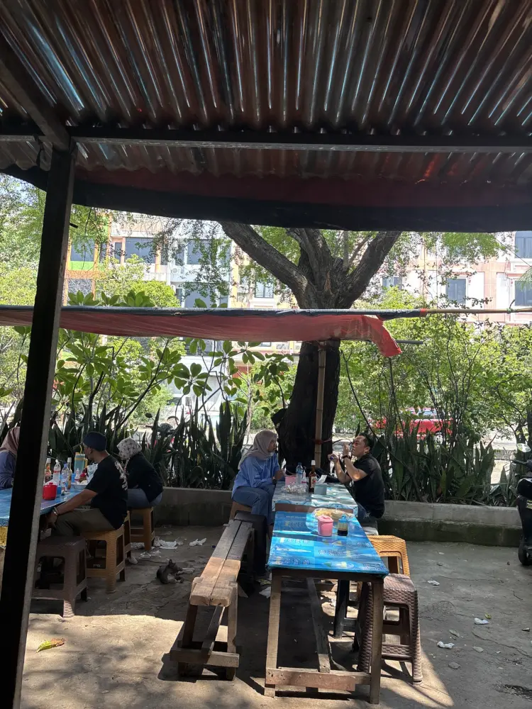 Divine flavor or just MSG soup? I tried this Sunter Bakso for you.