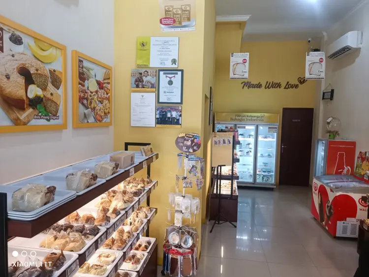 Amorcakes & Bakery Jatimelati - Bekasi 3