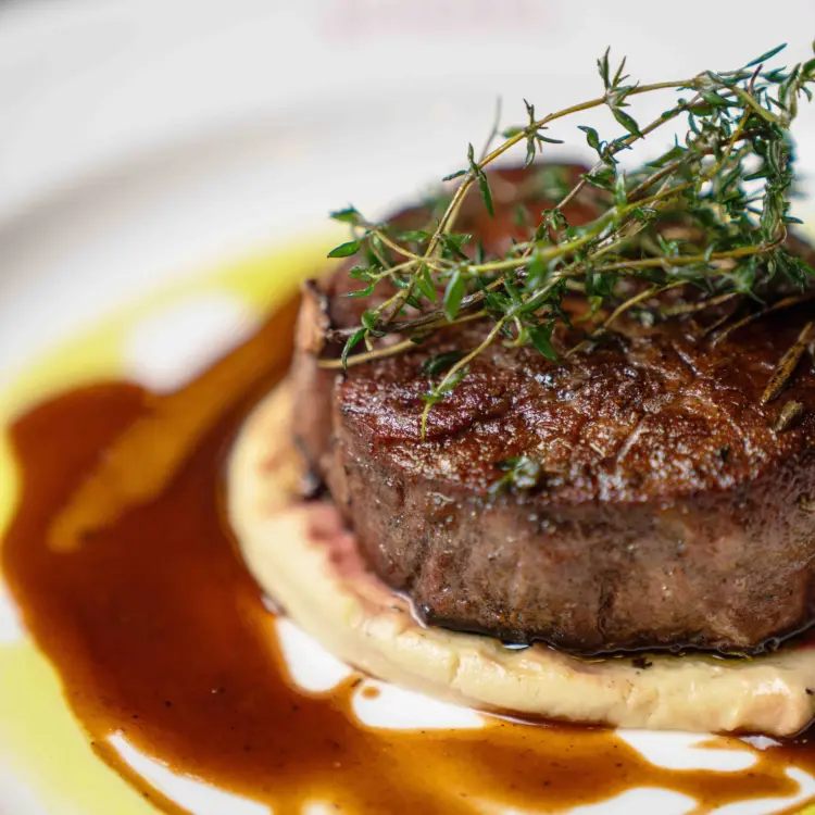 Spiegel All Day Bar & Dining 10