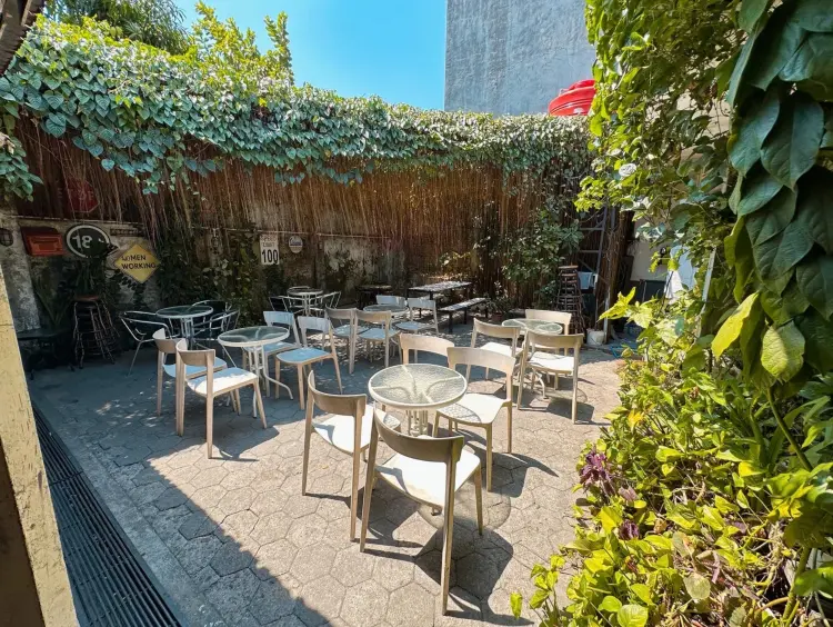 人均18k就能Nongkrong到天亮?望加锡这家店我先替你踩雷了