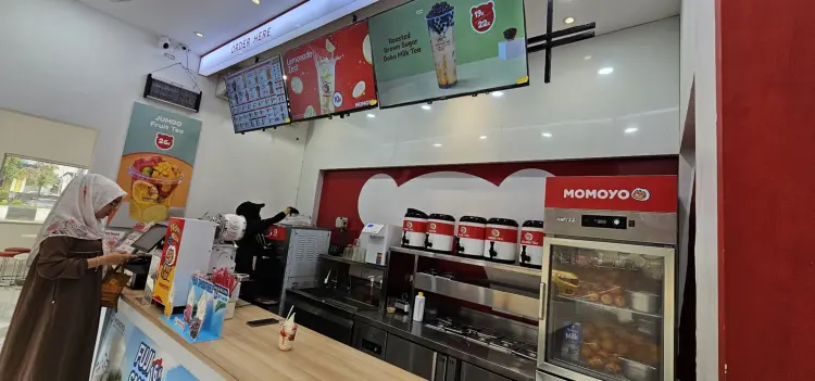 MOMOYO A.Yani km 2,5 (ice cream & fruit tea) 3