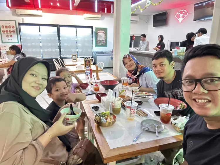 Yi Cha Cha Hotpot & Cafe 5