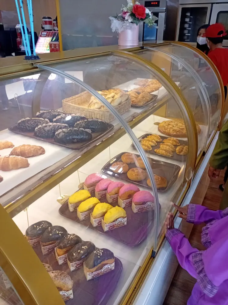 MOMOYO BAKERY AIR MOLEK 6