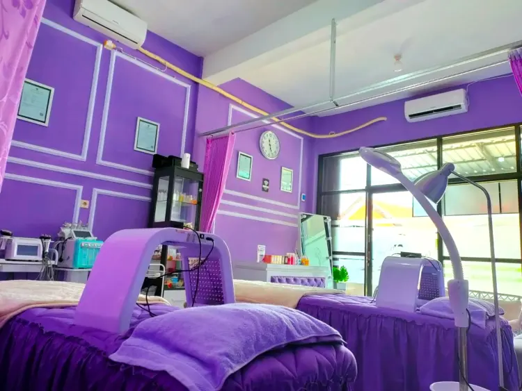 QUEENGLOW KRAKSAAN 1