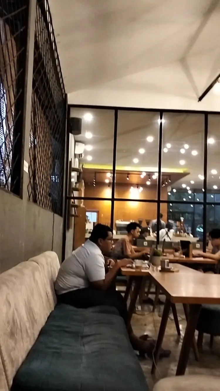 eplus co coffee & coworking 10