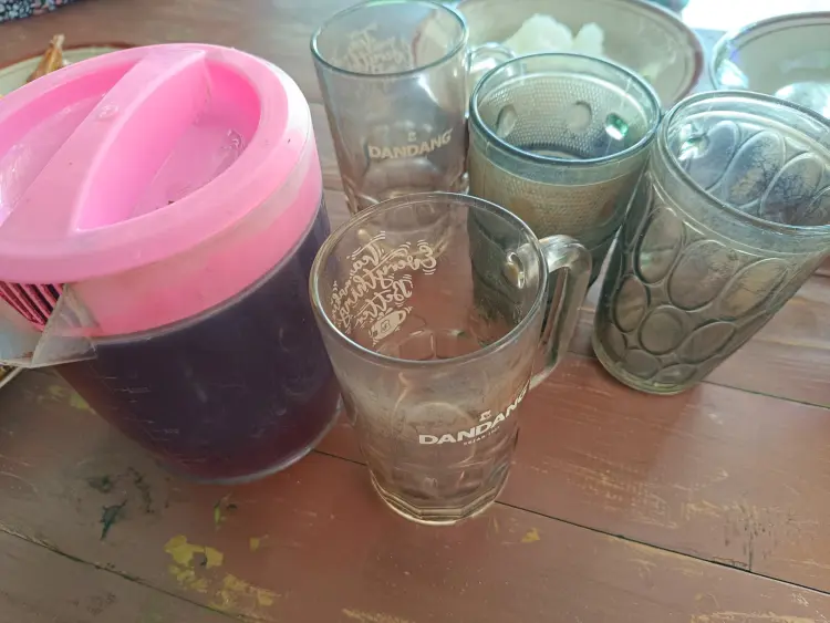 RM. Bebek Pedas Riung Sadulur 9