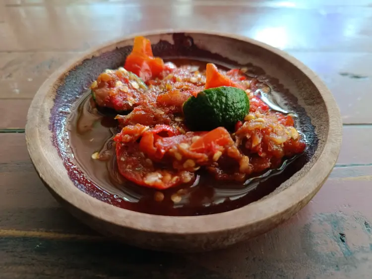 RM. Bebek Pedas Riung Sadulur 8