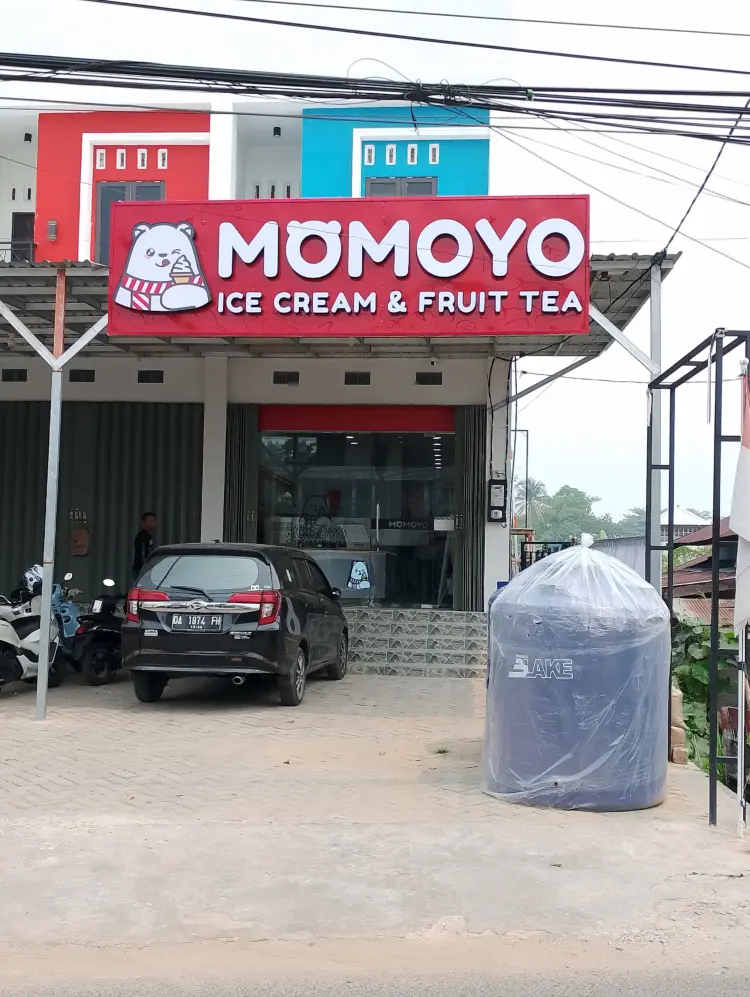 Momoyo Norman Umar (Ice Cream and Fruite Tea) 1