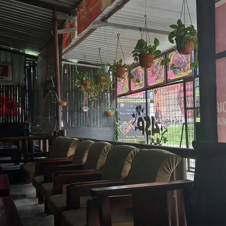 Angkringan Stasiun Pagotan 1