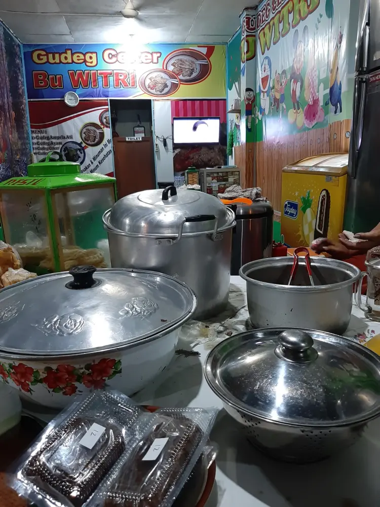 Gudeg Ceker Bu "Witri" 9