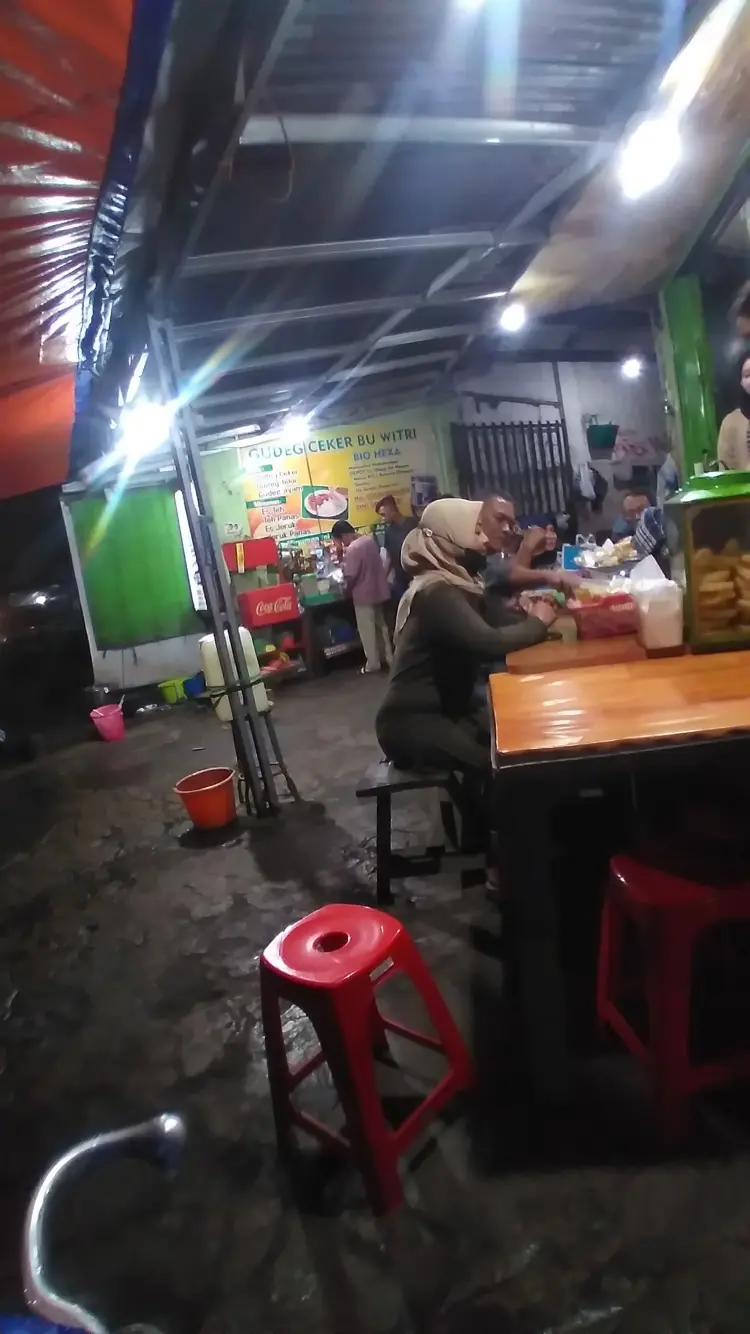 Gudeg Ceker Bu "Witri" 5